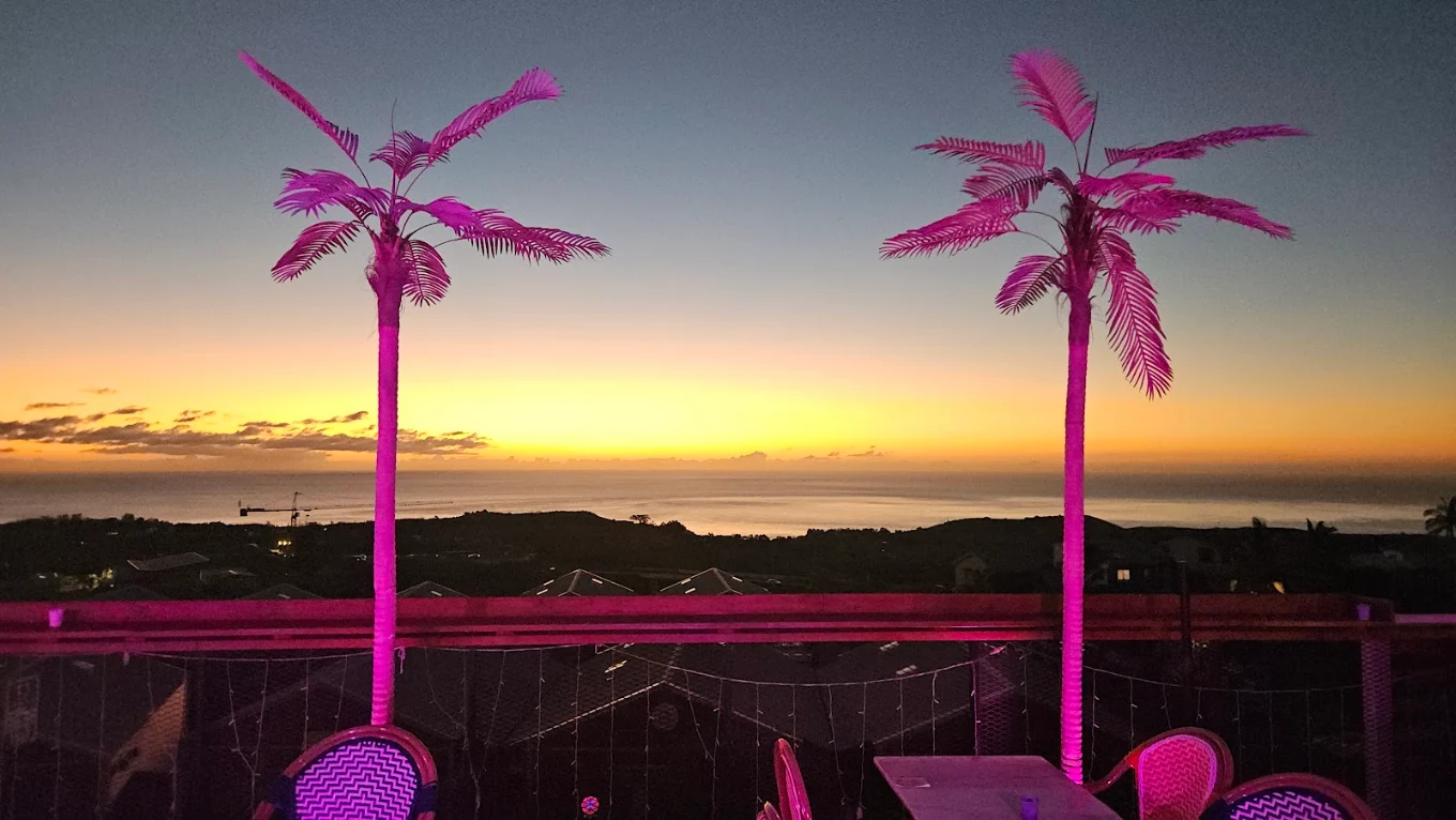Les Jardins sur le Toit, restaurant rooftop · food court à Saint-Paul