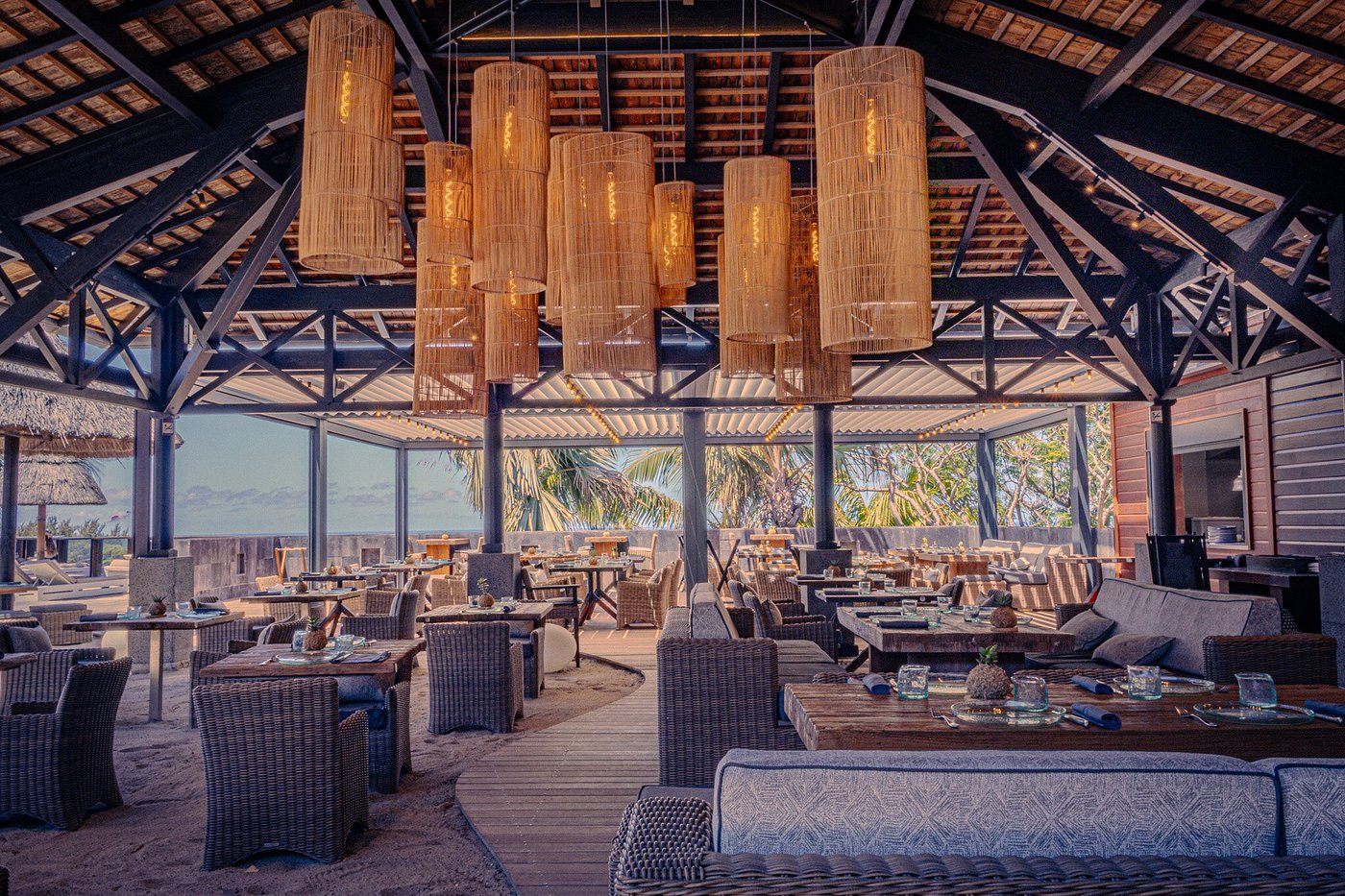 KAH Beach & Restaurant, restaurant cuisine péi & océan indien à Petite-Île