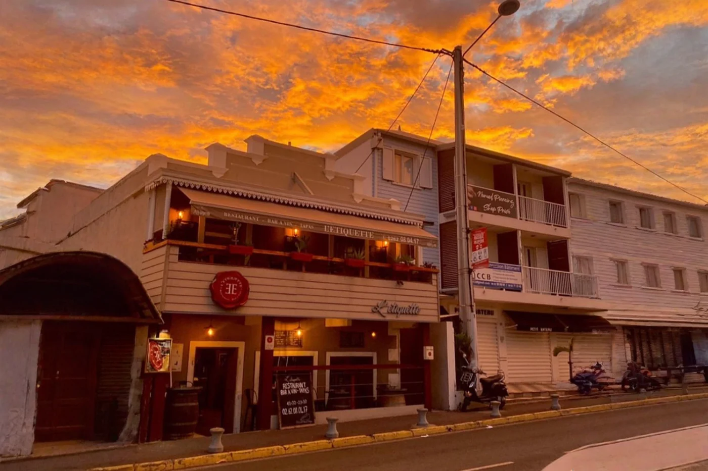 L'Étiquette, restaurant sud-ouest, tapas & bar à vins à Saint-Gilles