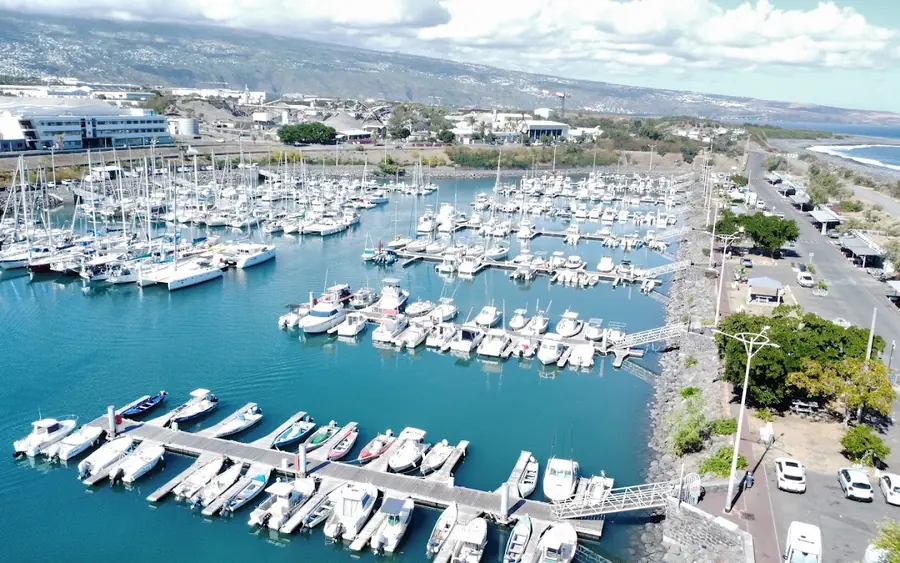 Le port de plaisance, Le Port